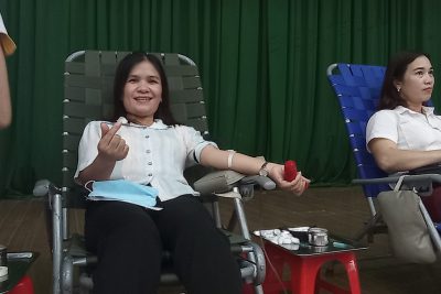 Công đoàn viên trường THCS Ea Bhốk hiến máu tình nguyện đợt II